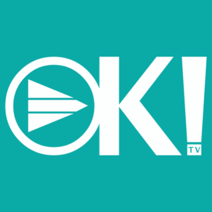 Logo en letras blancas de OKTVLatino con fondo Turquesa.